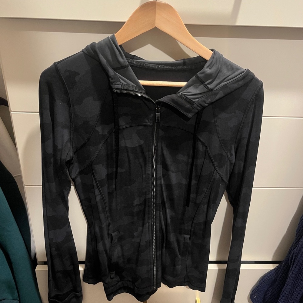 LULULEMON Black Camouflage Zip-Up Hoodie